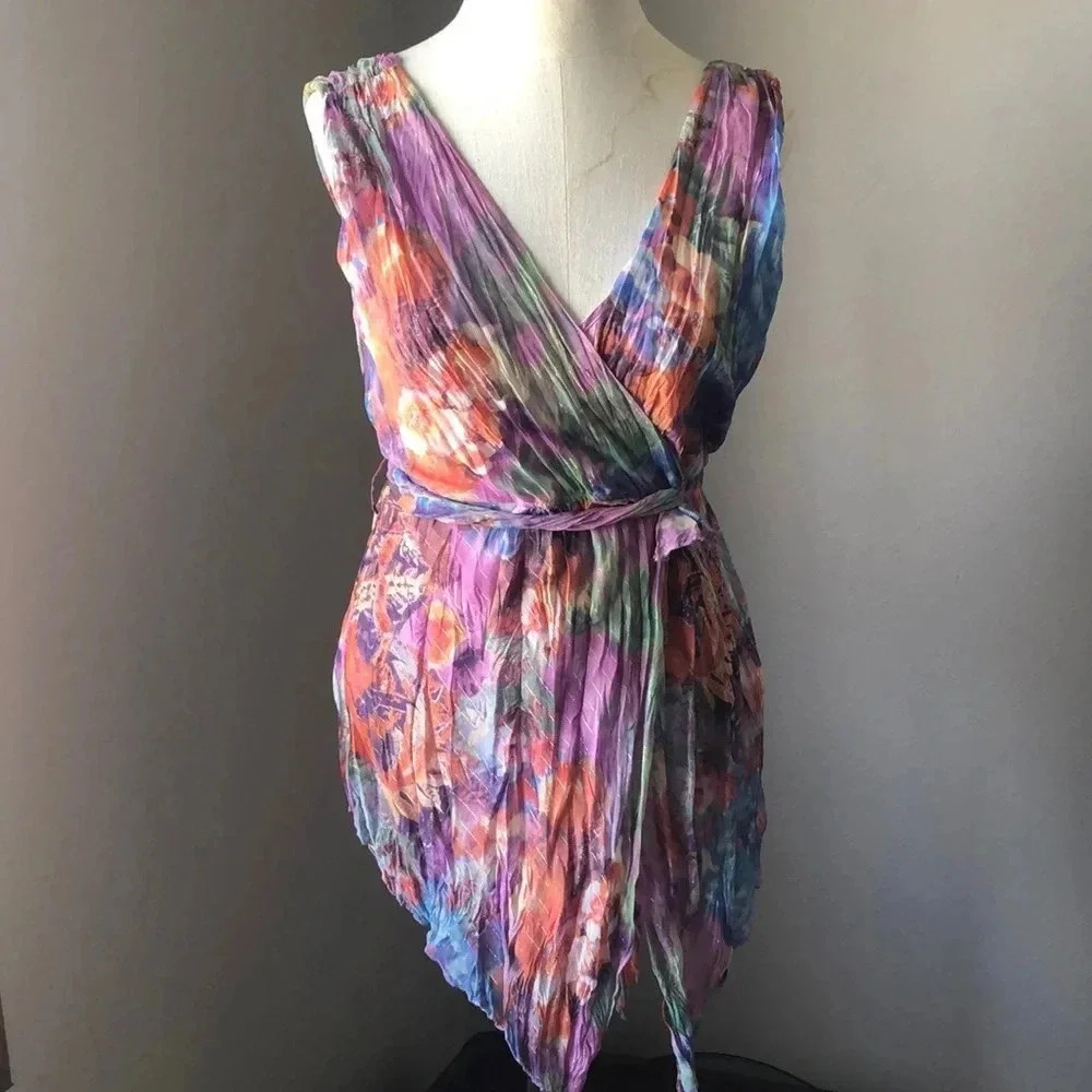 Violet‎ & Claire Floral Wrap